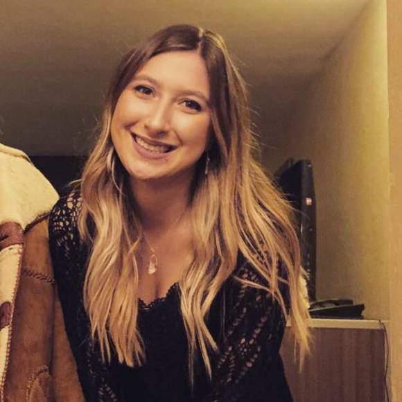 Meet your Posher, Shaina - Picture 1 of 1